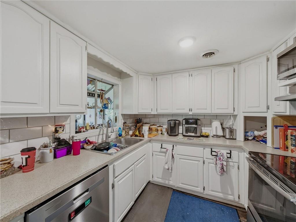 6509 River Road Property Photo 11
