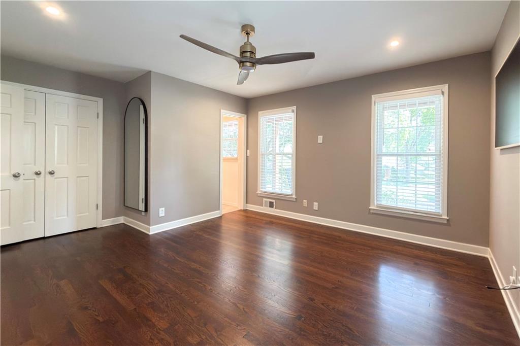 9704 Manor Road Property Photo 14