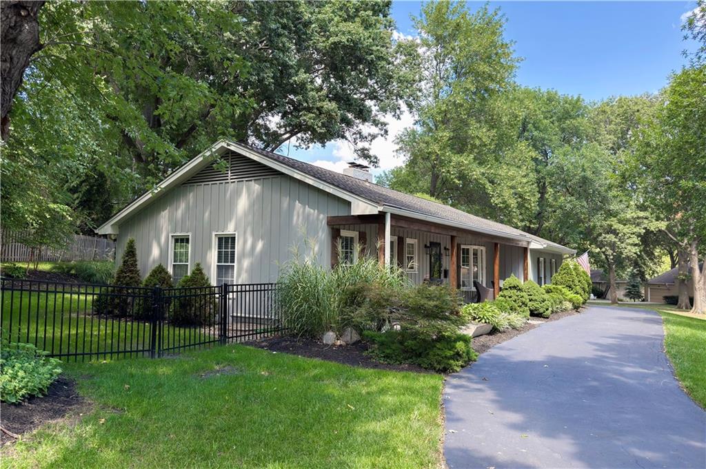 9704 Manor Road Property Photo 28