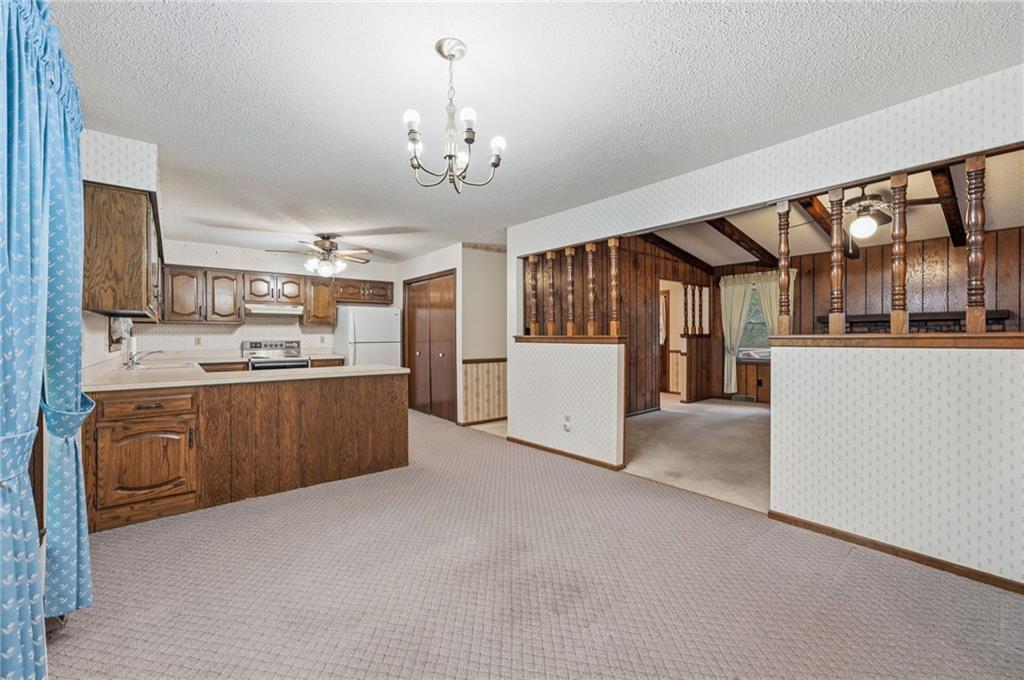 20104 Pickering Road Property Photo 8