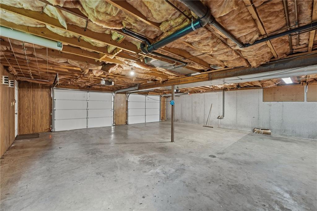 20104 Pickering Road Property Photo 32