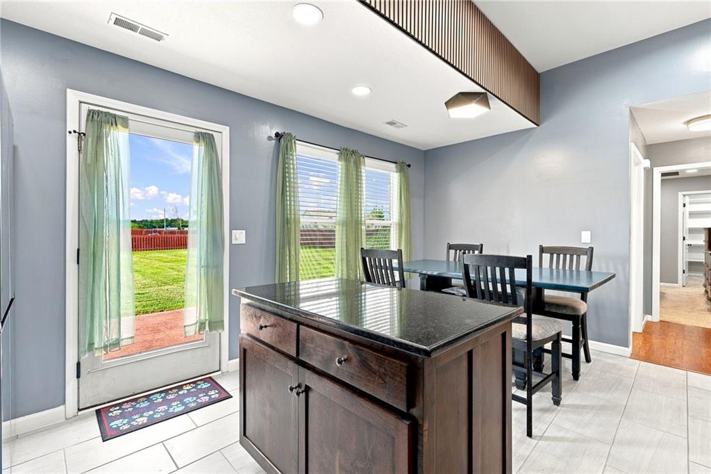 389 Se 971 Road Property Photo 11