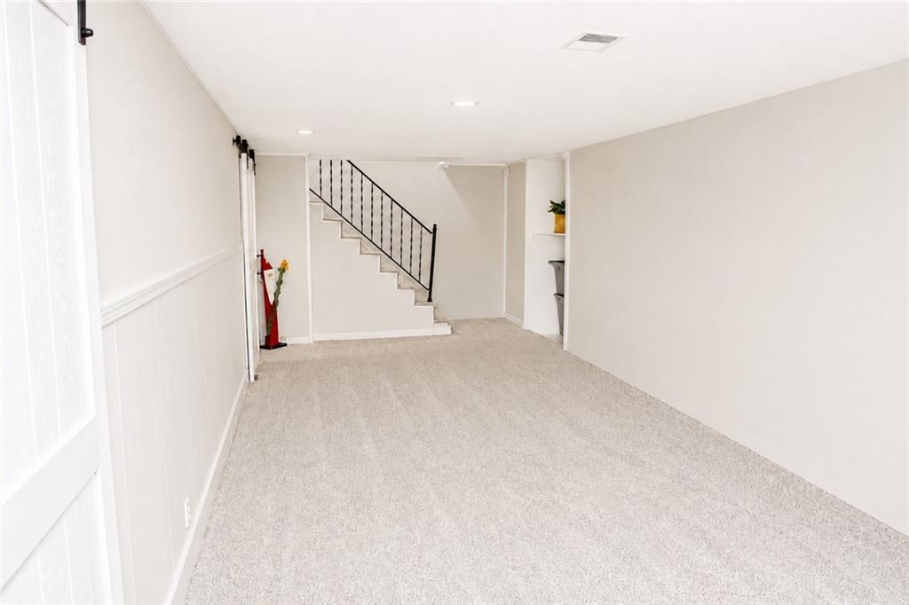 8205 E 86th Terrace Property Photo 12