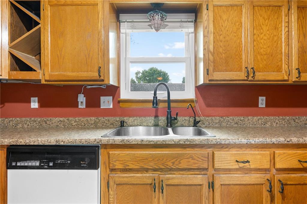 1832 Gates Drive Property Photo 9