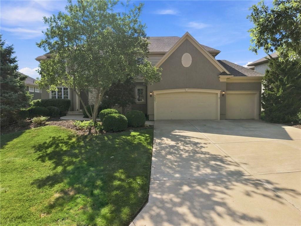 5427 W 164th Place Property Photo 3