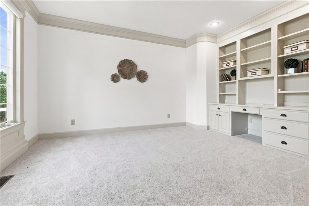 5427 W 164th Place Property Photo 6