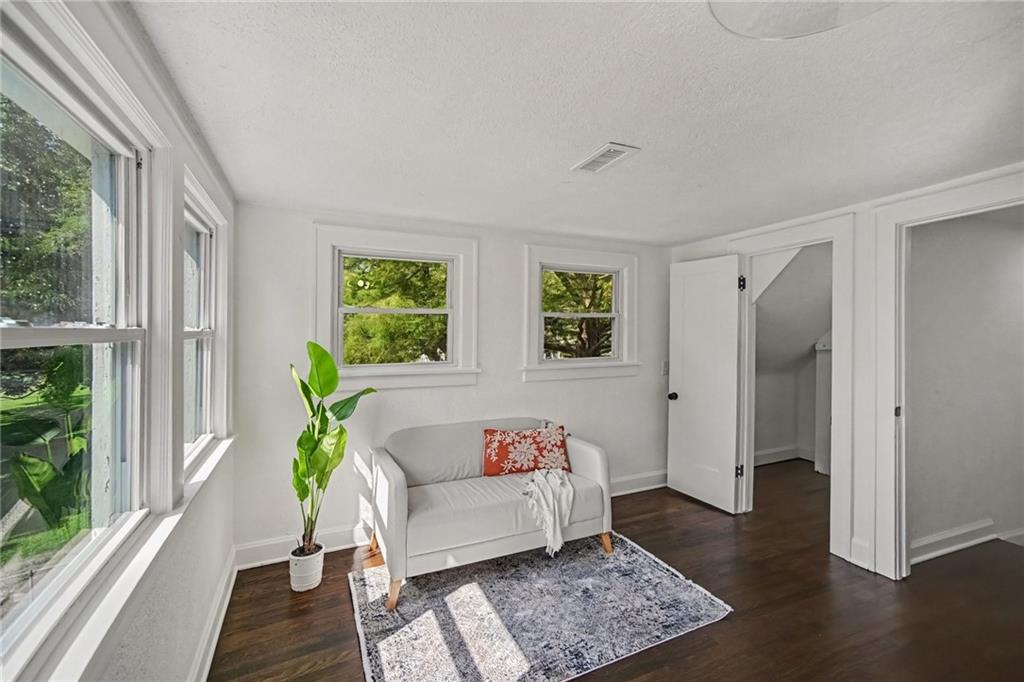 5000 Blue Ridge Boulevard Property Photo 7