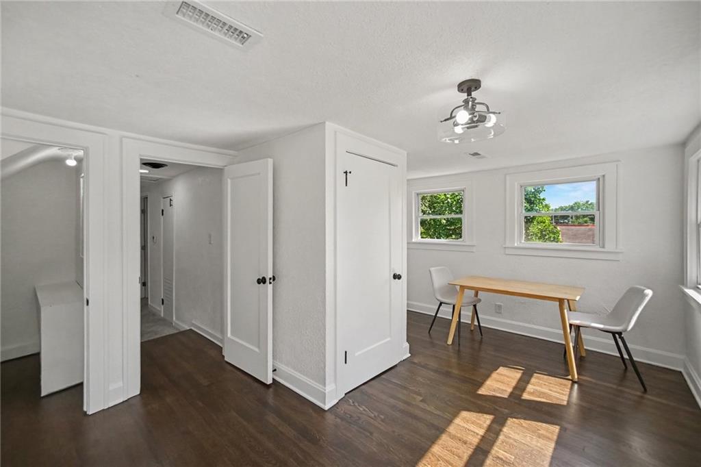 5000 Blue Ridge Boulevard Property Photo 15