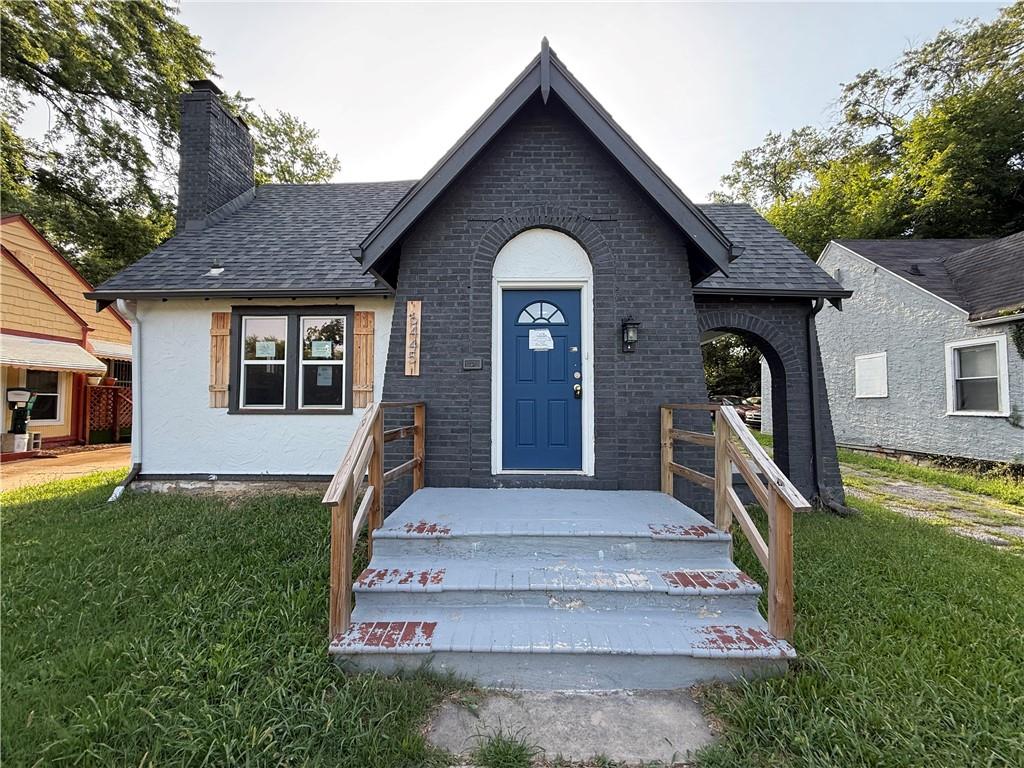 6445 S Benton Avenue Property Photo 1