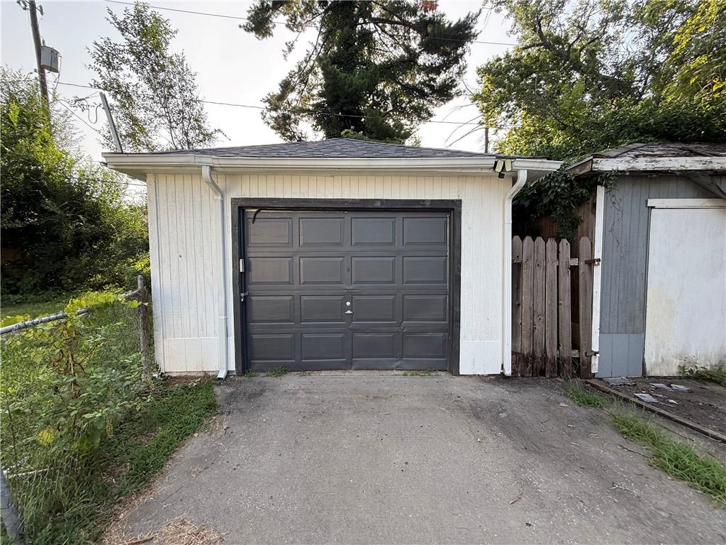 6445 S Benton Avenue Property Photo 16