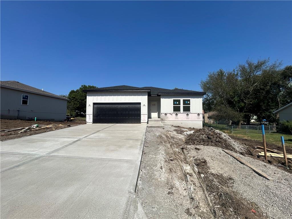 1205 Matthes Lane Property Photo 1