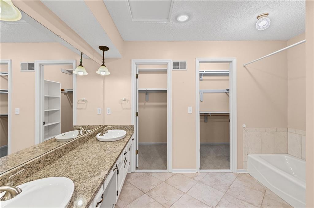 4965 Somerset Drive Property Photo 26