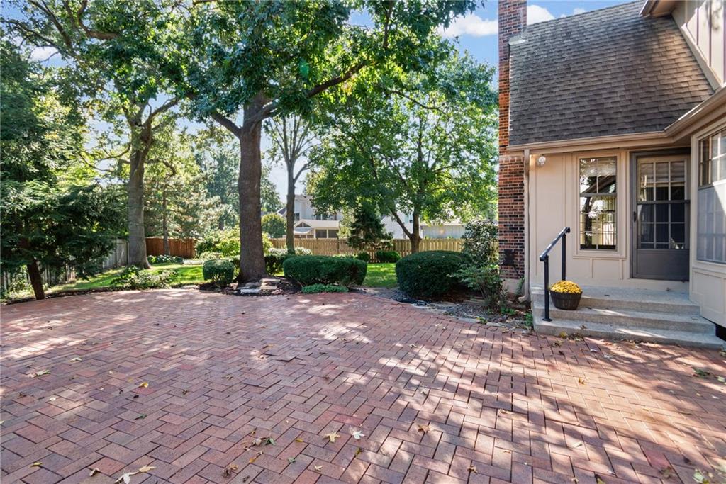 4965 Somerset Drive Property Photo 38
