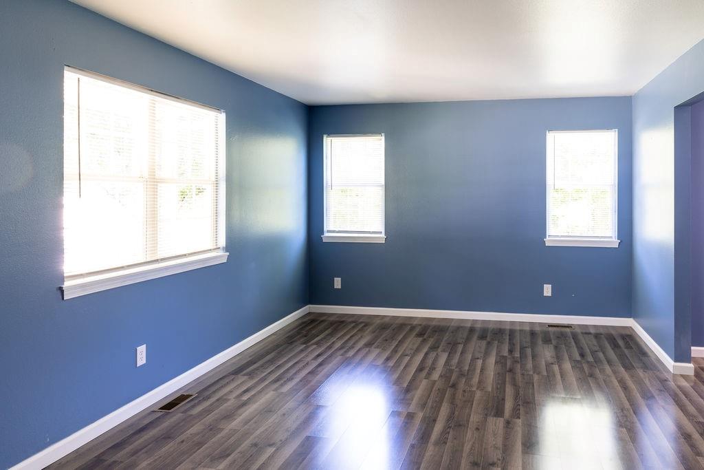 811 Powell Street Property Photo 4
