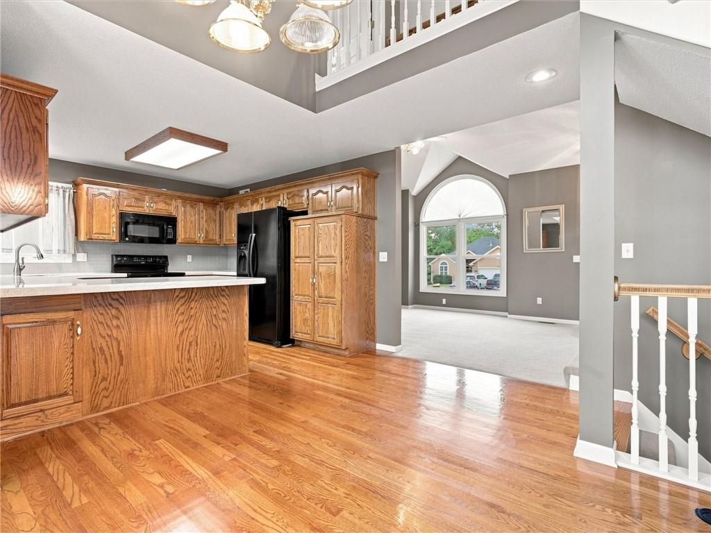 7338 N Booth Avenue Property Photo 6