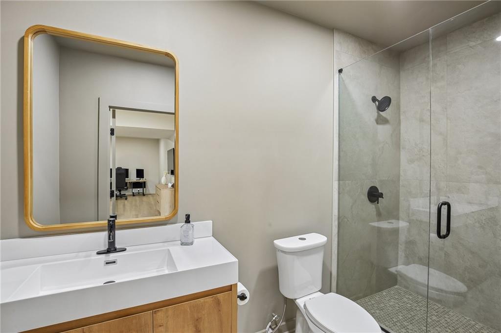 8718 N Farley Avenue Property Photo 38