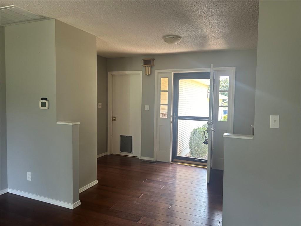 23027 Queens Road Property Photo 4