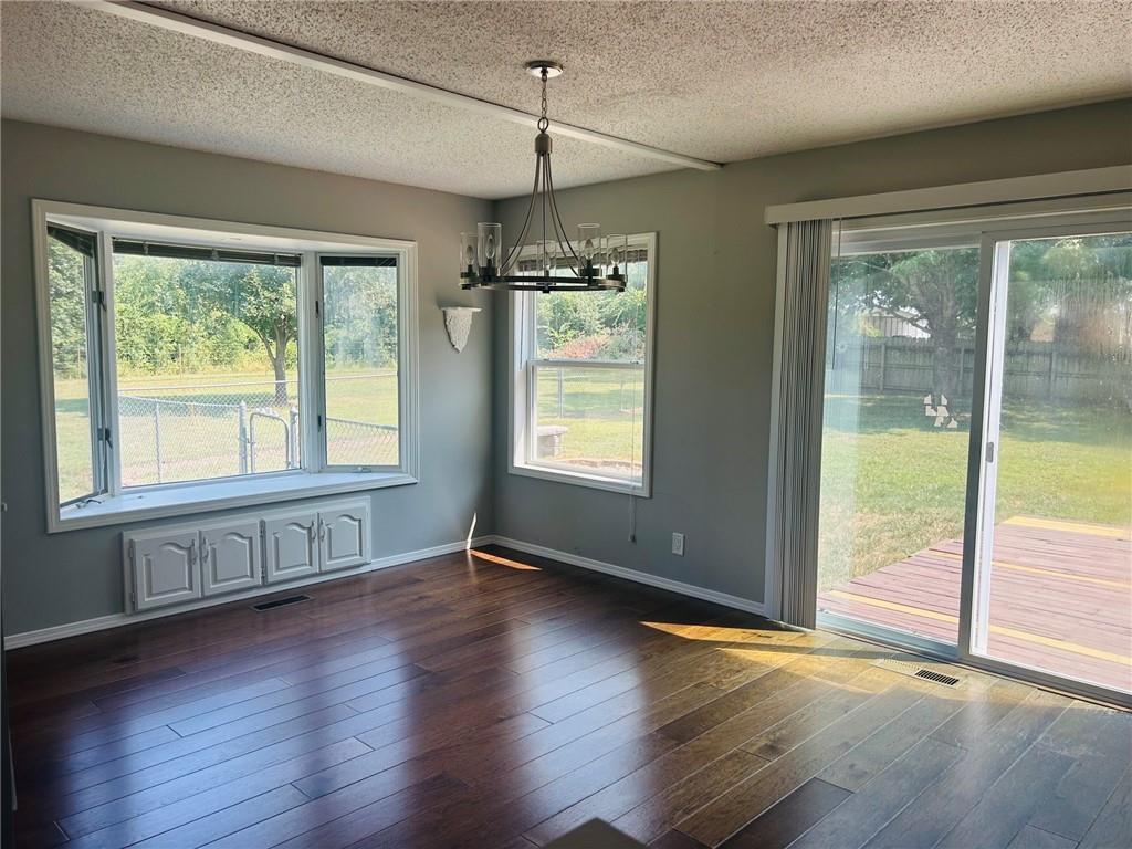23027 Queens Road Property Photo 14