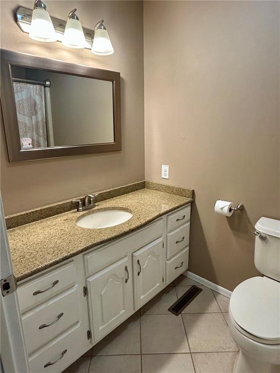 23027 Queens Road Property Photo 17