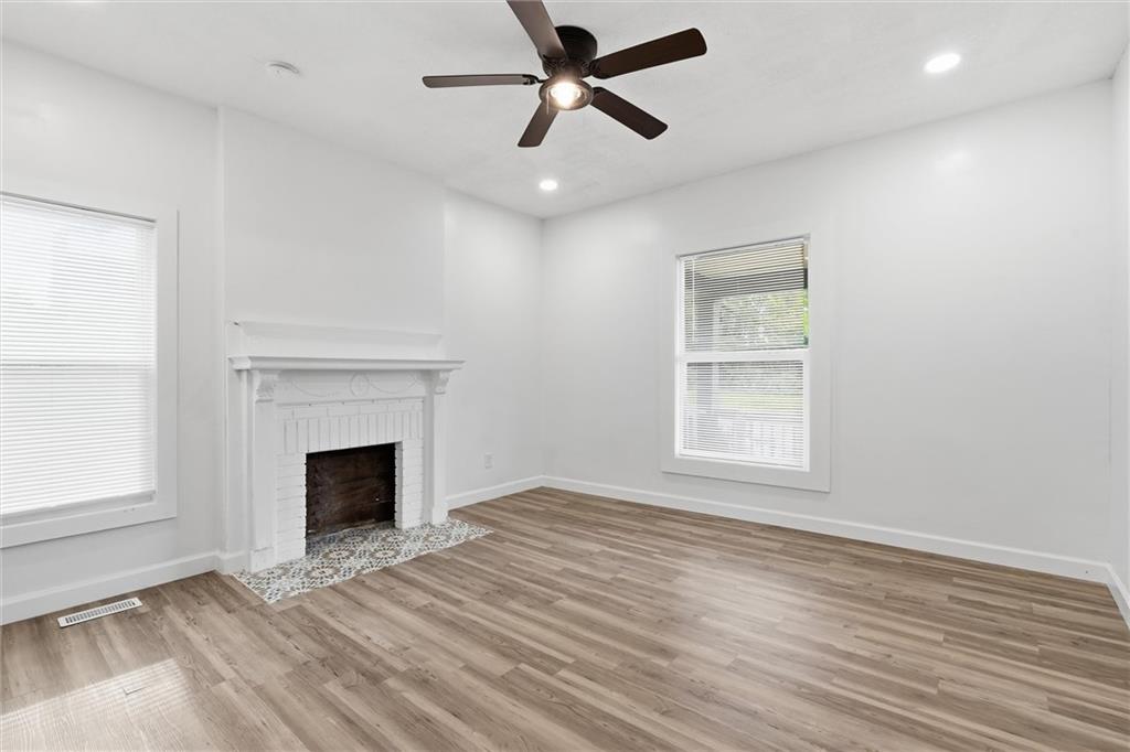 2130 E 24th Street Property Photo 6