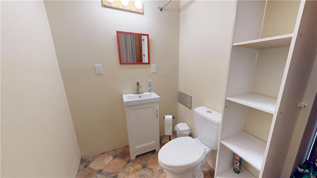 537 N 8th Street Property Photo 38