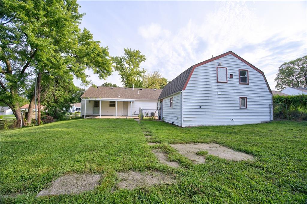 2401 Ne 58th Terrace Property Photo 13