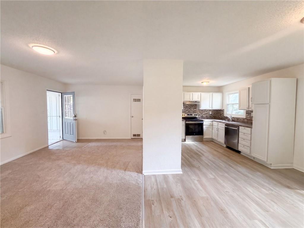 11121 Herrick Avenue Property Photo 8