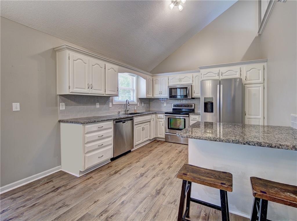 8706 N Carson Avenue Property Photo 5