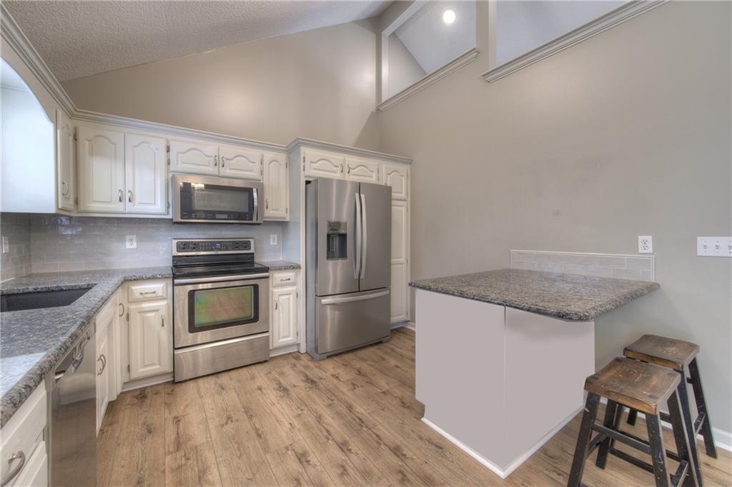8706 N Carson Avenue Property Photo 7
