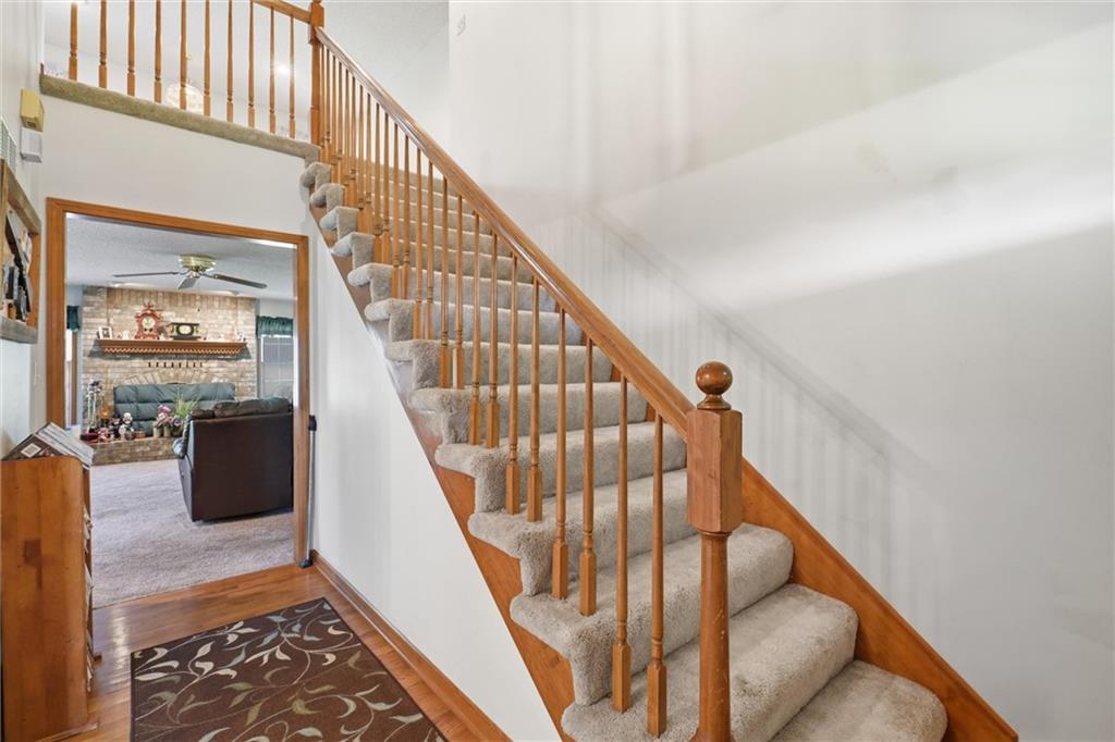 33405 E Oak Hill School Road Property Photo 4