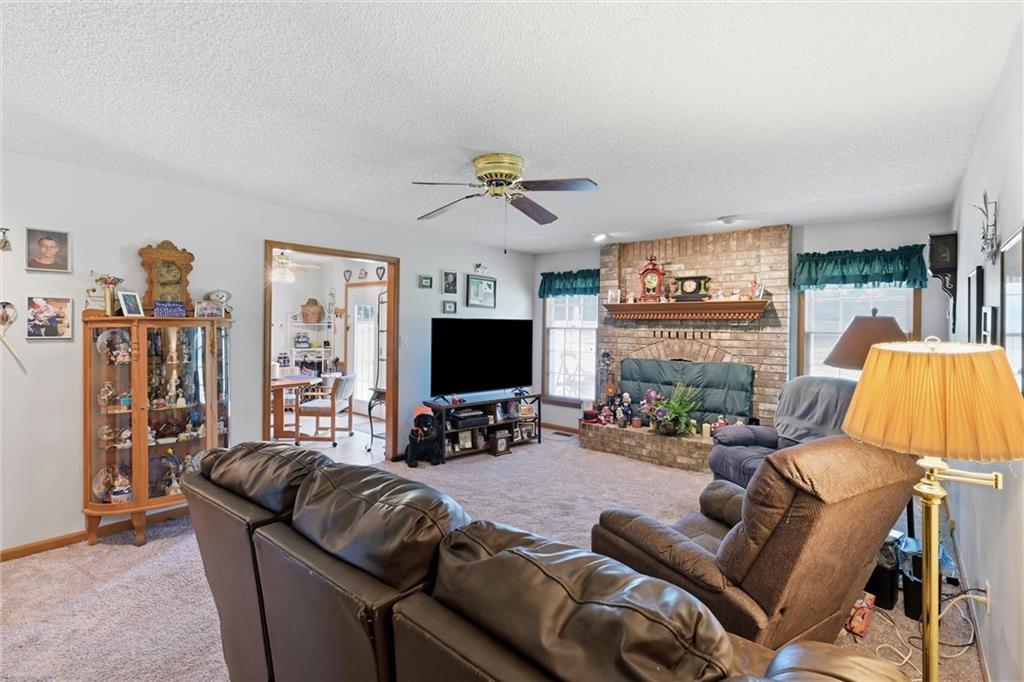 33405 E Oak Hill School Road Property Photo 6