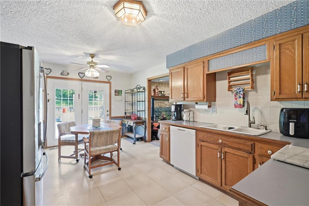 33405 E Oak Hill School Road Property Photo 15