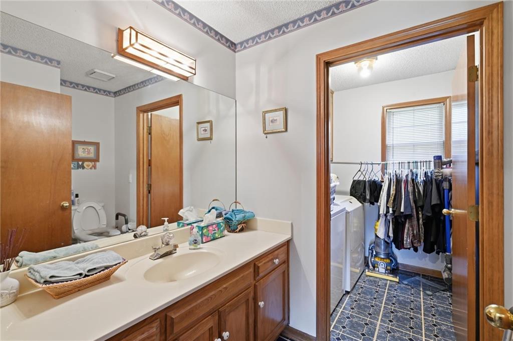 33405 E Oak Hill School Road Property Photo 17