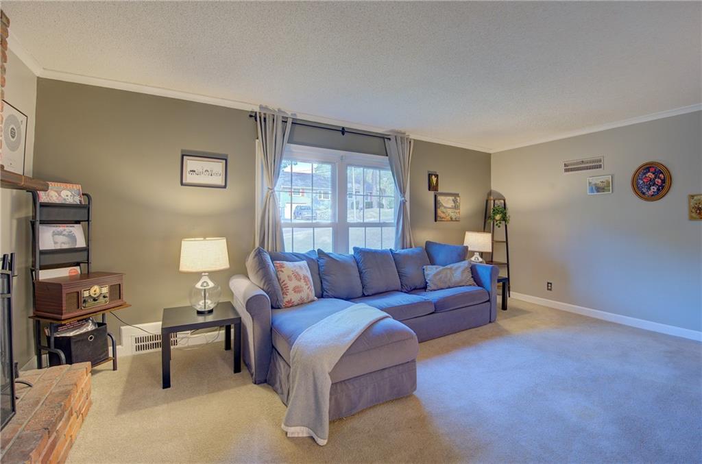 4815 Goodman Street Property Photo 6