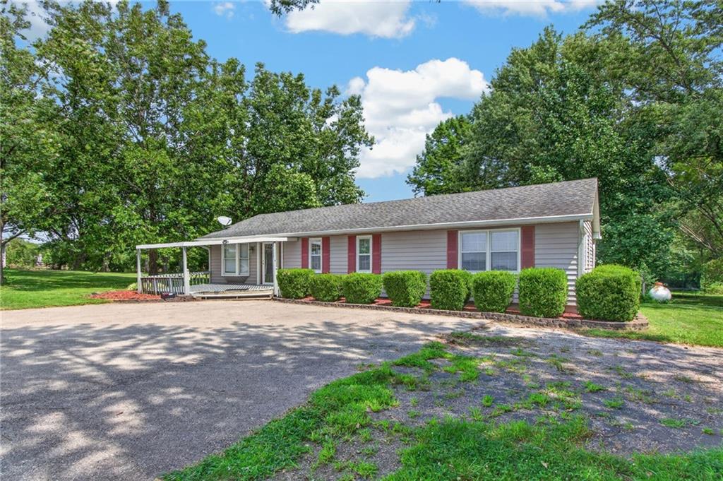 21405 S Harper Road Property Photo 3