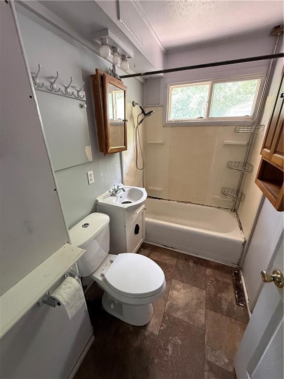 4529 N Forest Avenue Property Photo 6