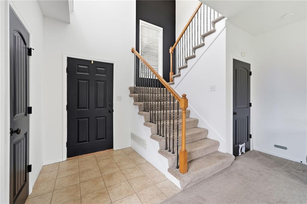 16912 Summit Drive Property Photo 4