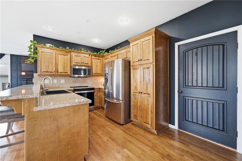 16912 Summit Drive Property Photo 11