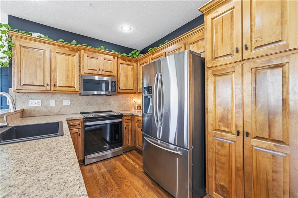 16912 Summit Drive Property Photo 13