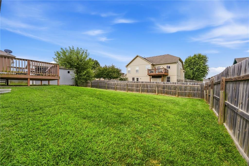 16912 Summit Drive Property Photo 33