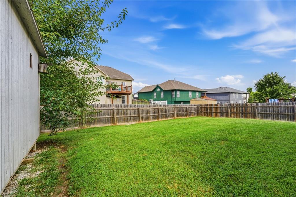 16912 Summit Drive Property Photo 35