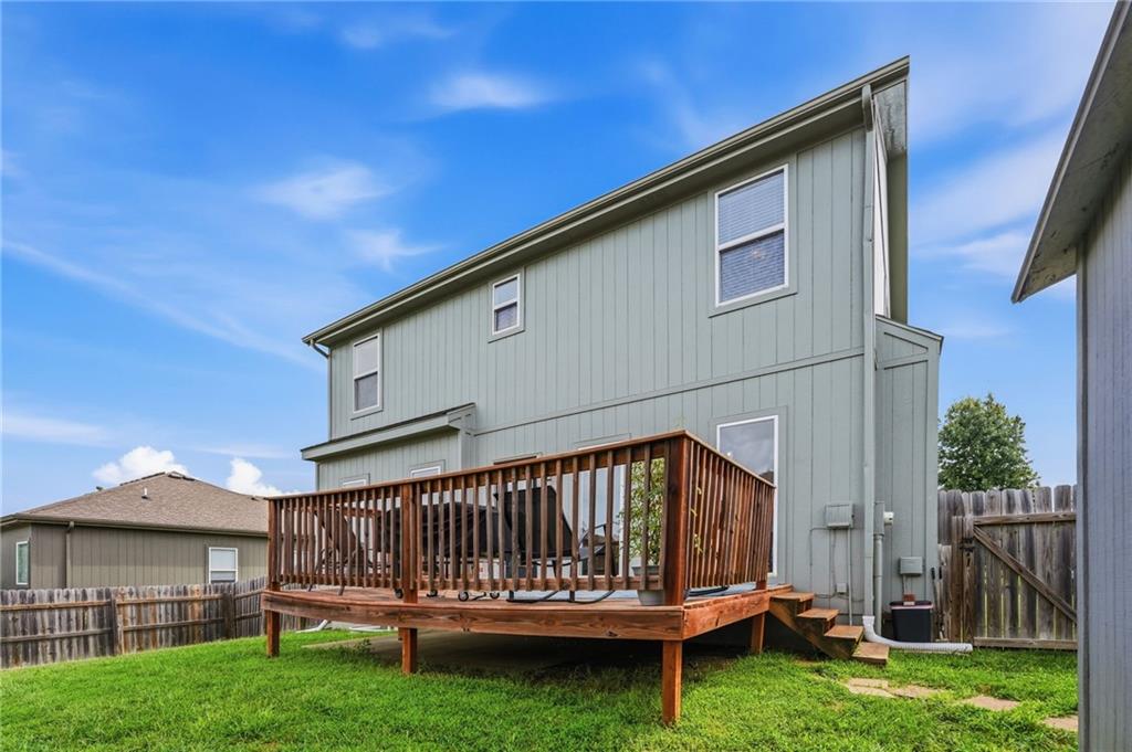 16912 Summit Drive Property Photo 36