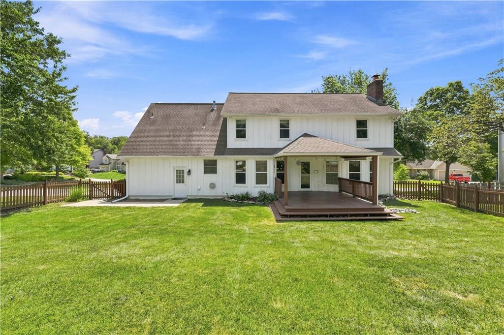 2700 Nw Bent Tree Circle Property Photo 3