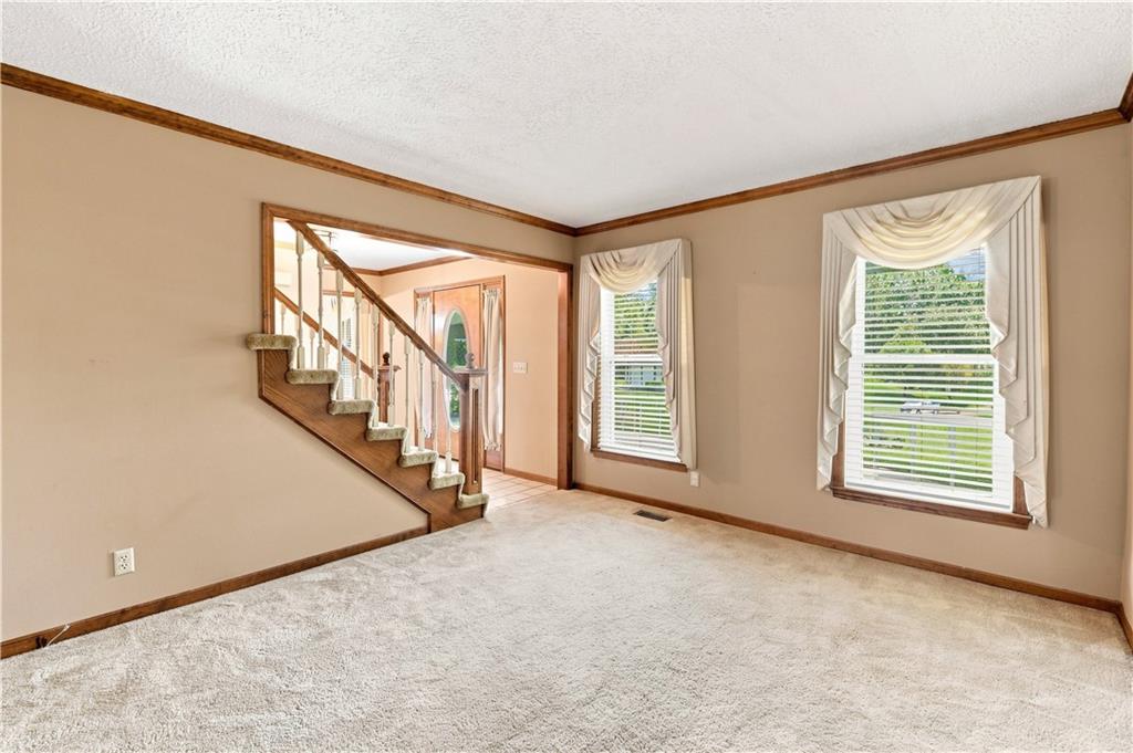 2700 Nw Bent Tree Circle Property Photo 6