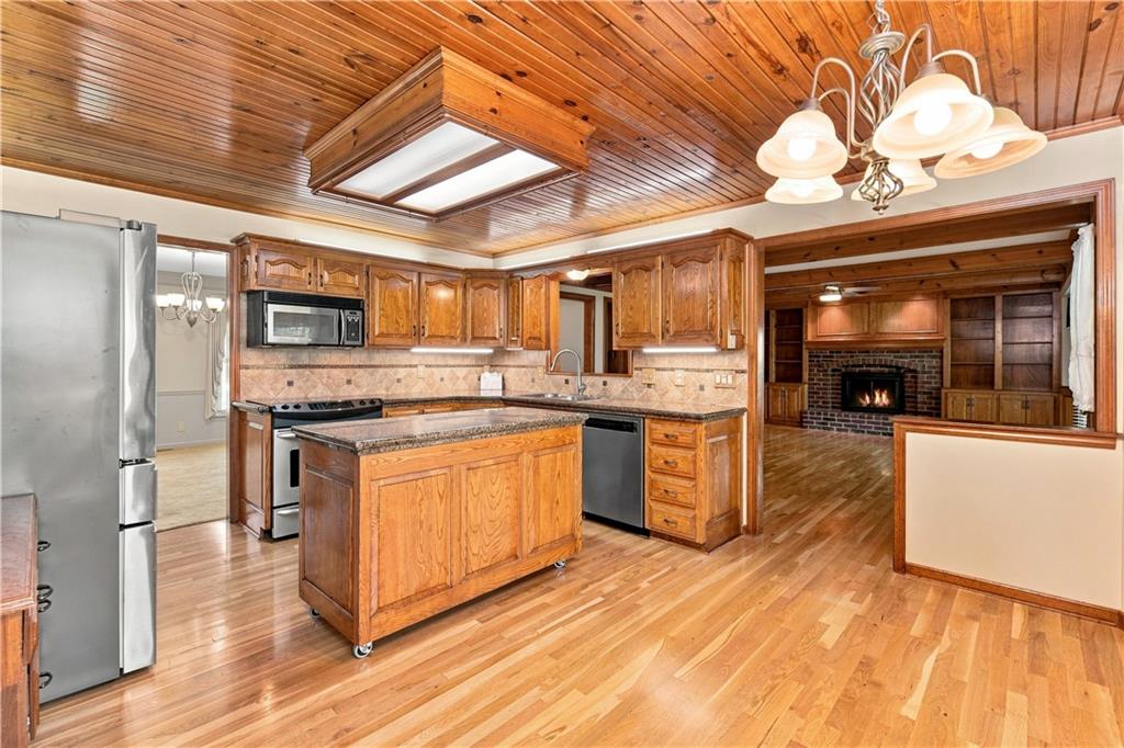 2700 Nw Bent Tree Circle Property Photo 9