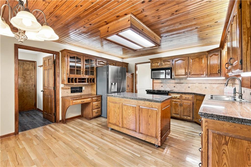 2700 Nw Bent Tree Circle Property Photo 10
