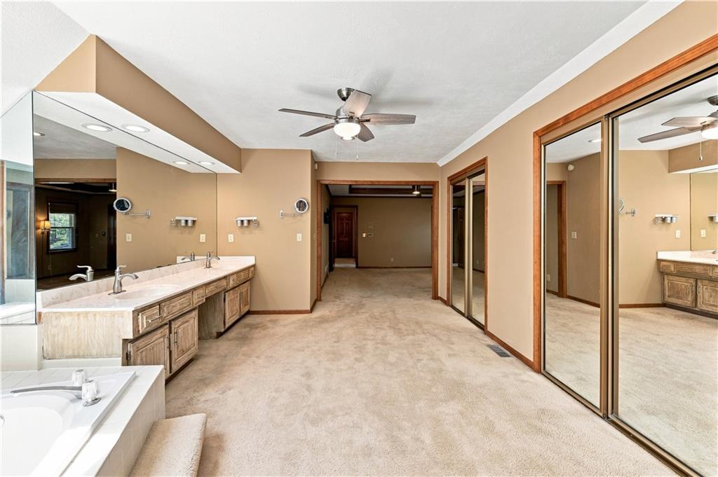 2700 Nw Bent Tree Circle Property Photo 22