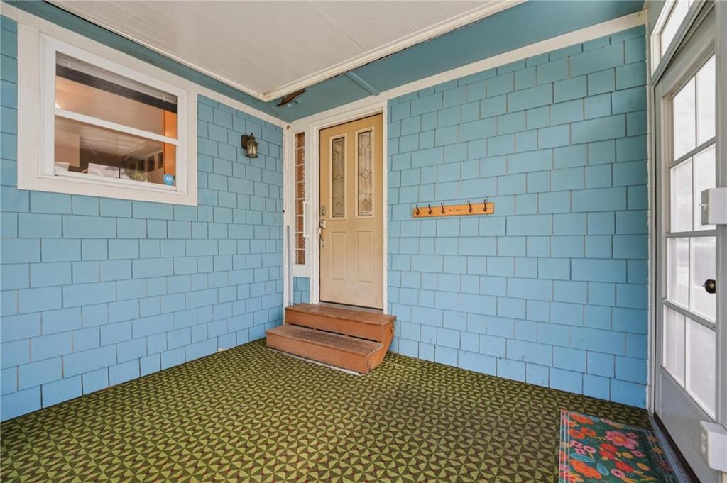 1109 E Gudgell Avenue Property Photo 6