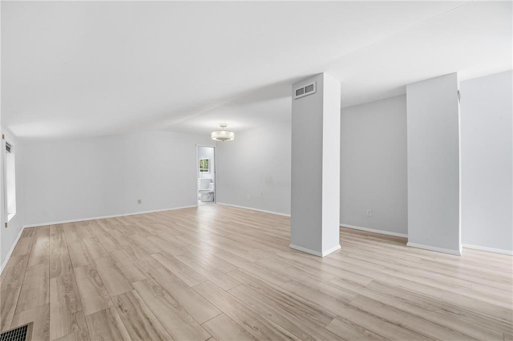 1109 E Gudgell Avenue Property Photo 33