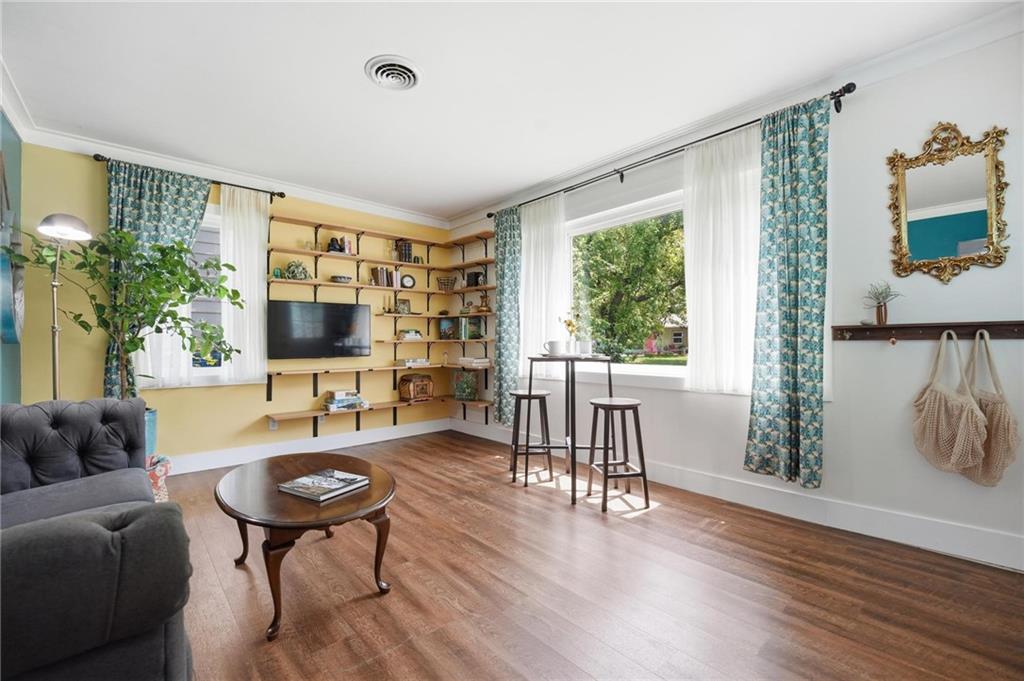 2528 Moundview Drive Property Photo 8